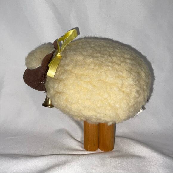 VTG DEPT 56 LE MOUTON CUTE SHEEP LAMB FIGURINE YELLOW RIBBON PLUSHY FOLK 1983 - Picture 5 of 8